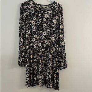 American Eagle Outfitters Black and White Bell Sleeve Sundress